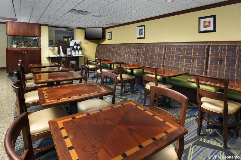 Holiday Inn Express Hotel & Suites Annapolis By Ihg Екстериор снимка